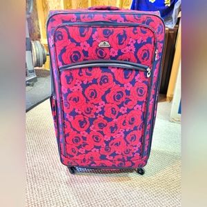Samsonite XL Rose Pattern Suitcase